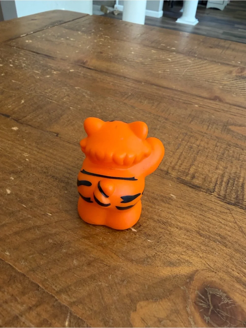 Fisher Price Little People T tiger as is